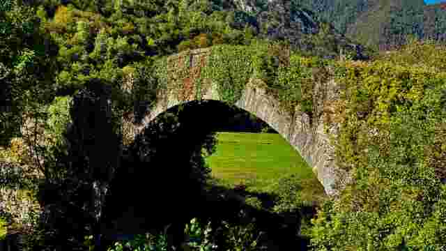 Puente medieval de Caso