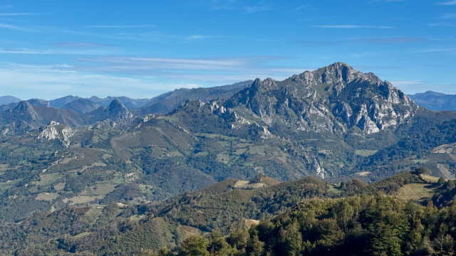 Peña Mea (1557 m)