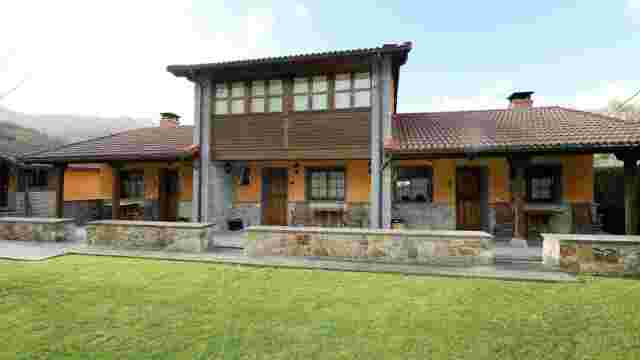 Apartamentos Rurales La Casona de Entralgo