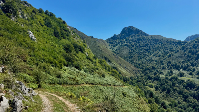 Sendero GR Montañas del Nalón: Etapa 2. Entrialgo - Soto de Agues
