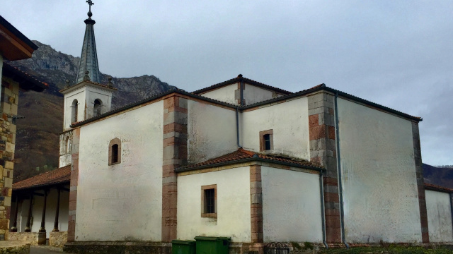 Iglesia de San Andrés de Agues