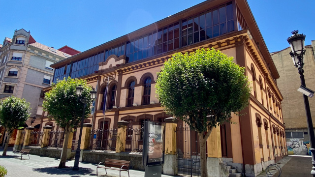 Escuelas Dorado